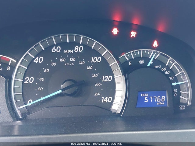 39227767 :رقم المزاد ، 4T1BF1FK1EU729805 vin ، 2014 Toyota Camry Se مزاد بيع