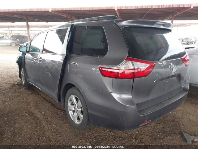Toyota Sienna Le 8 Passenger 2017 5TDKZ3DC9HS820980 Image 3