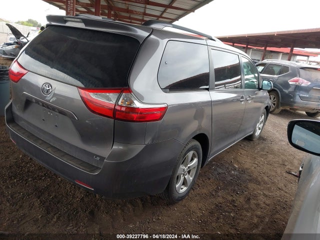 Toyota Sienna Le 8 Passenger 2017 5TDKZ3DC9HS820980 Image 4