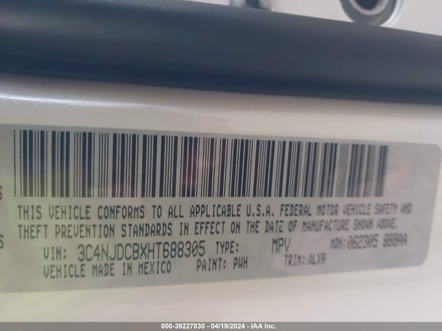 3C4NJDCBXHT688305 Jeep New Compass Limited 4x4