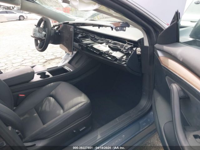 2023 TESLA MODEL 3 5YJ3E1EB4PF670970 Photo 4