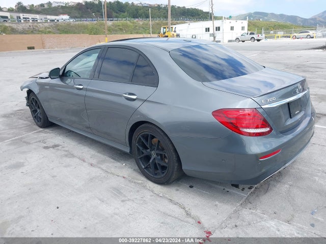 Mercedes-Benz E 300 2017 WDDZF4JB8HA160054 Image 3