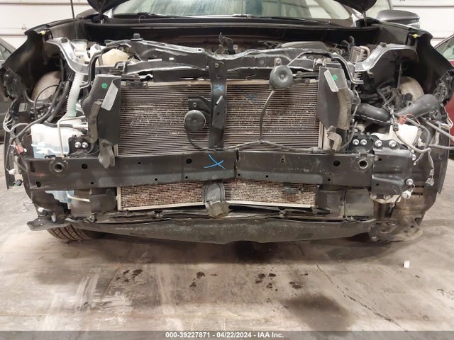 Toyota Rav4 Xle 2018 JTMRFREV1JD257743 Image 6