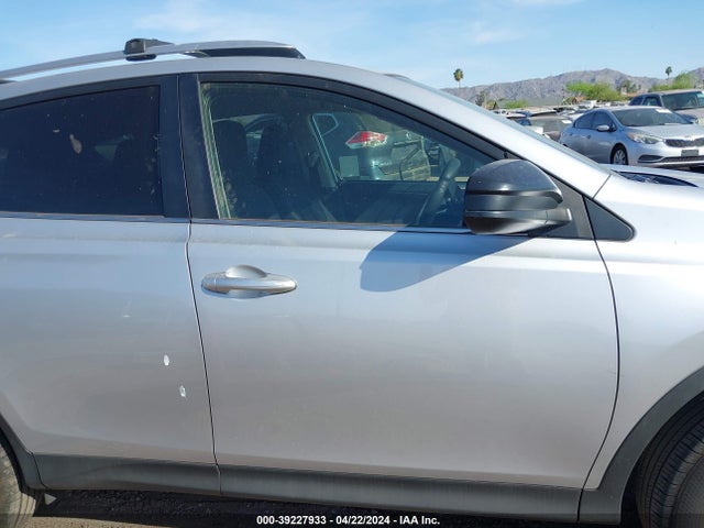 Toyota RAV4 LE 2015 JTMZFREVXFD064854 Image 13