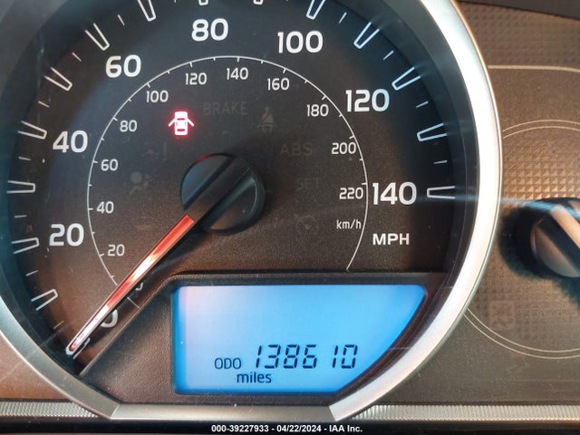 Toyota RAV4 LE 2015 JTMZFREVXFD064854 Image 7