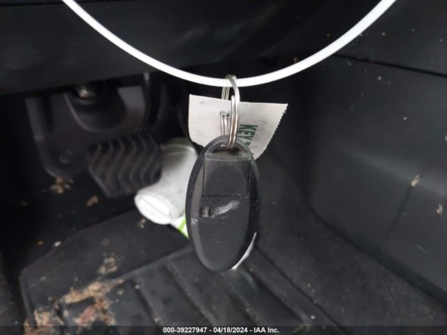 5N1AT3BA2MC683208 Nissan Rogue Sv Fwd