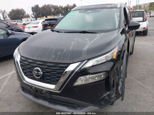 5N1AT3BA2MC683208 Nissan Rogue Sv Fwd