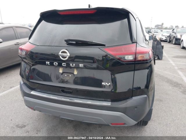 5N1AT3BA2MC683208 Nissan Rogue Sv Fwd