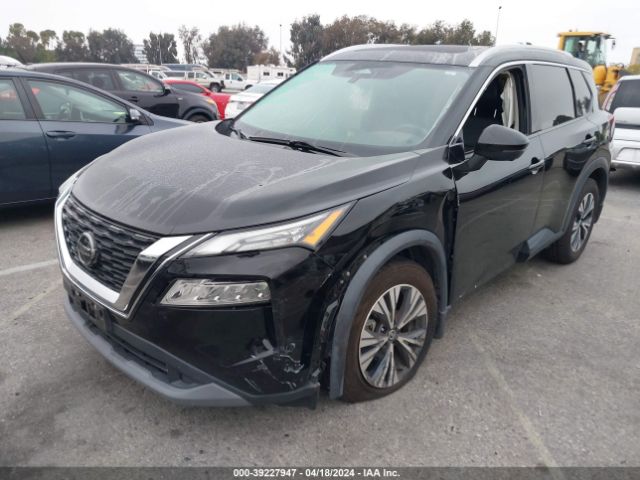 5N1AT3BA2MC683208 Nissan Rogue Sv Fwd