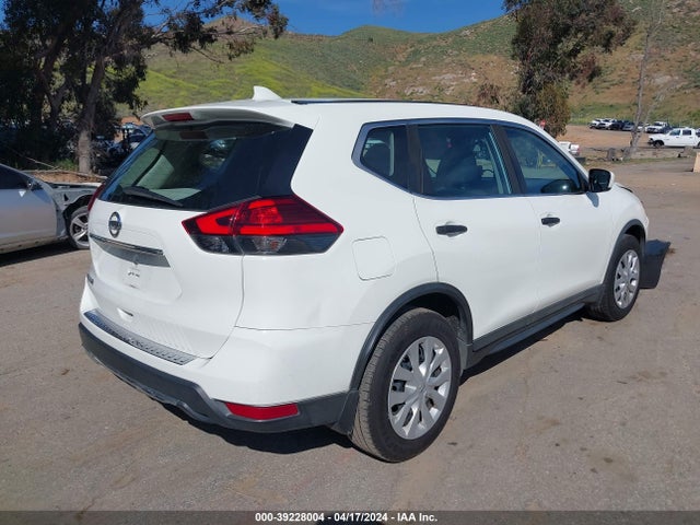 Nissan ROGUE S 2017 5N1AT2MT4HC843779 Image 4