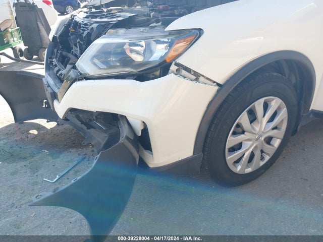 Nissan ROGUE S 2017 5N1AT2MT4HC843779 Image 6
