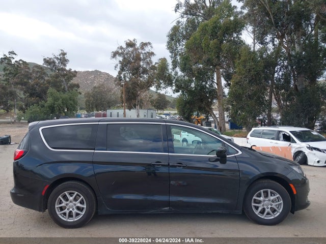 Chrysler Pacifica Touring 2017 2C4RC1DG5HR840515 Image 13