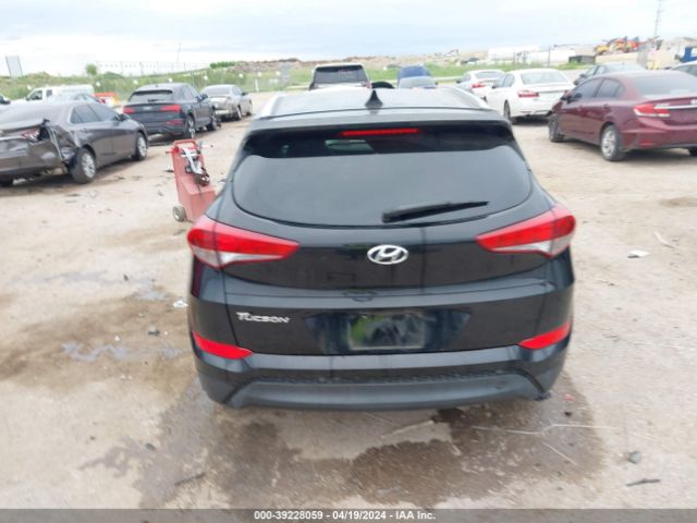 KM8J33A45JU656148 Hyundai TUCSON SEL