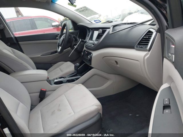KM8J33A45JU656148 Hyundai TUCSON SEL