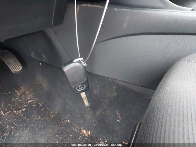 Toyota C-HR LE 2019 JTNKHMBX5K1026508 Image 11