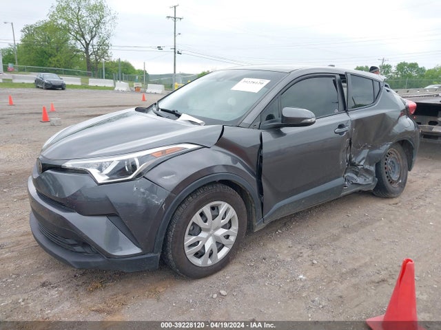 Toyota C-HR LE 2019 JTNKHMBX5K1026508 Image 2