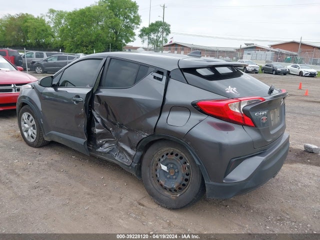 Toyota C-HR LE 2019 JTNKHMBX5K1026508 Image 3
