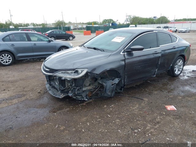 Chrysler 200 Limited 2015 1C3CCCAB2FN616319 Image 2
