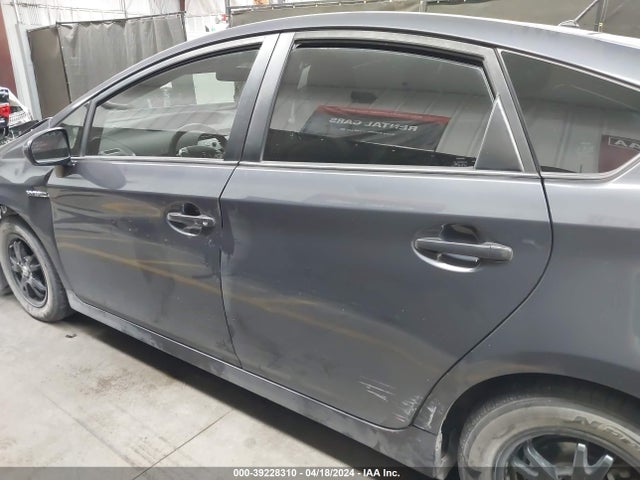 Toyota Prius Two 2015 JTDKN3DU3F1964149 Image 14