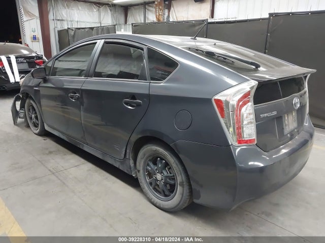 Toyota Prius Two 2015 JTDKN3DU3F1964149 Image 3
