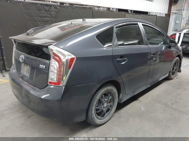 Toyota Prius Two 2015 JTDKN3DU3F1964149 Image 4