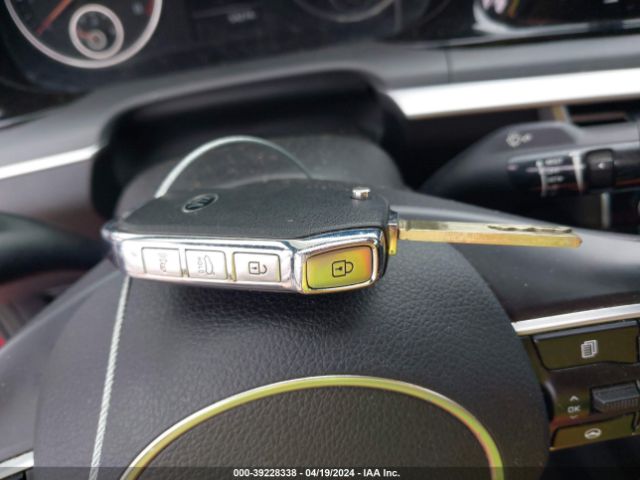5XXG24J20MG082316 KIA K5 LX