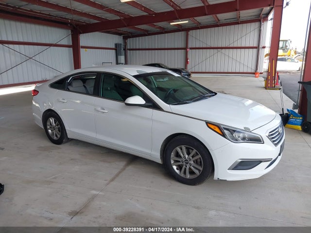 Hyundai SONATA SE 2017 5NPE24AF2HH438088 Image 1
