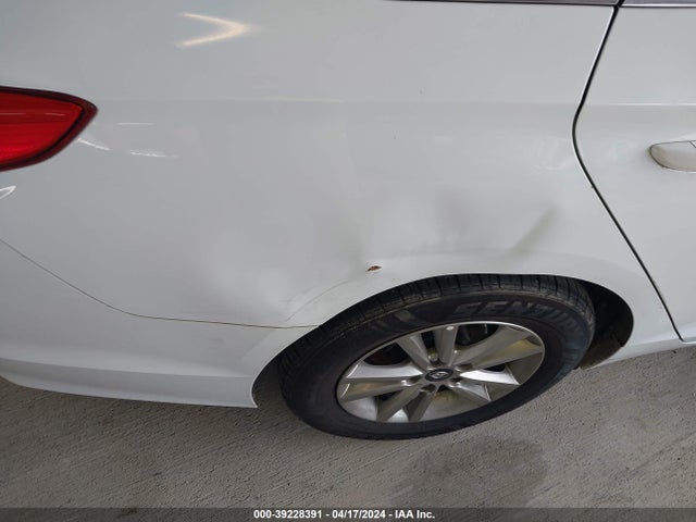 Hyundai SONATA SE 2017 5NPE24AF2HH438088 Image 14