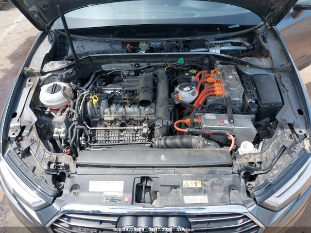 WAUTPBFF2HA041975 Audi A3 E-tron 1.4t Premium