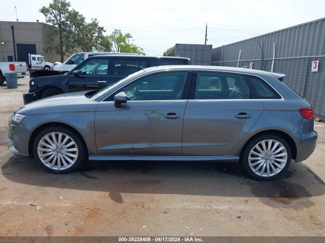 WAUTPBFF2HA041975 Audi A3 E-tron 1.4t Premium