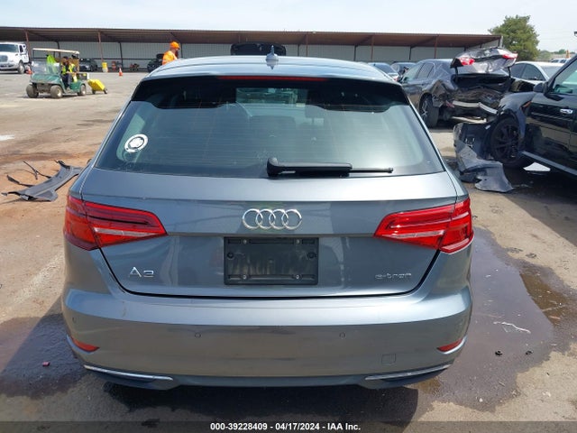 WAUTPBFF2HA041975 Audi A3 E-tron 1.4t Premium