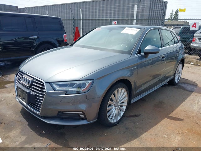 WAUTPBFF2HA041975 Audi A3 E-tron 1.4t Premium