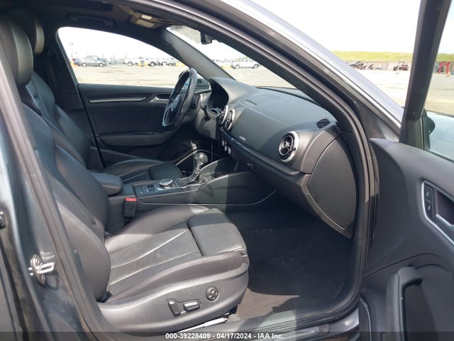 WAUTPBFF2HA041975 Audi A3 E-tron 1.4t Premium