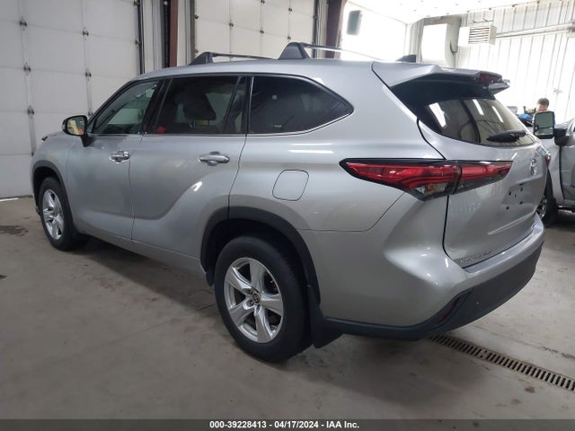 Toyota Highlander Le 2022 5TDBZRBH5NS587094 Image 3