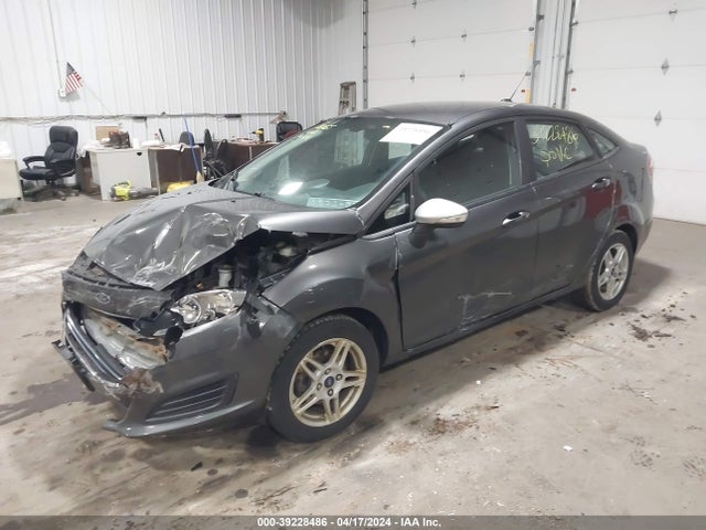 Ford FIESTA SE 2018 3FADP4BJ2JM118663 Image 2