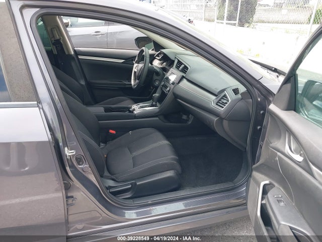 Honda Civic Lx 2018 2HGFC2F51JH514096 Image 5