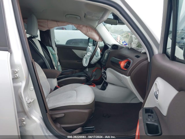 Jeep Renegade Latitude 2015 ZACCJABT0FPB69374 Image 5