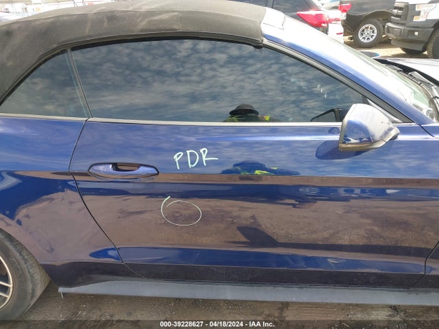 Ford Mustang Ecoboost Premium 2018 1FATP8UH8J5132456 Image 14