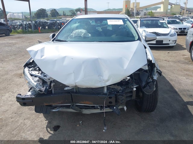 Toyota COROLLA LE 2018 2T1BURHE6JC098086 Image 13