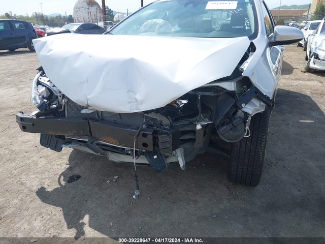 Toyota COROLLA LE 2018 2T1BURHE6JC098086 Image 6