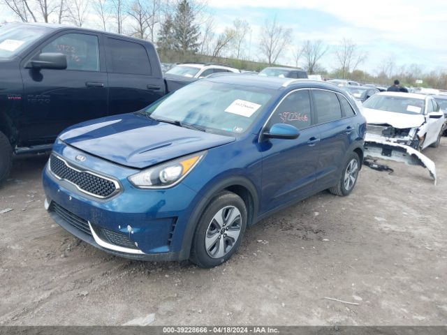 KNDCB3LC9J5124027 KIA NIRO LX