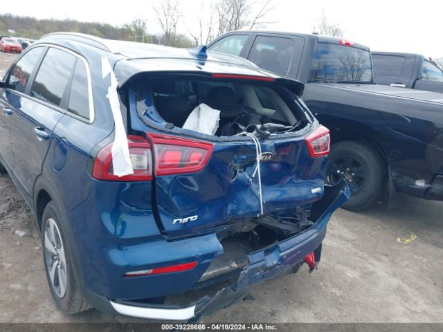 KNDCB3LC9J5124027 KIA NIRO LX