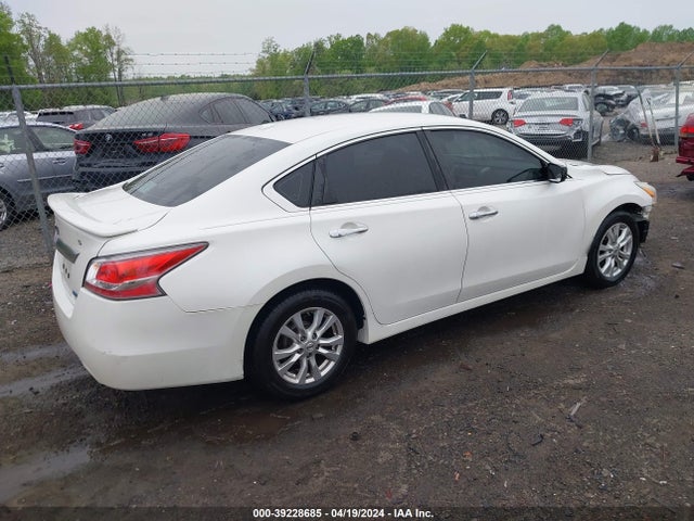 Nissan Altima 2.5 S 2014 1N4AL3AP7EC414087 Image 4