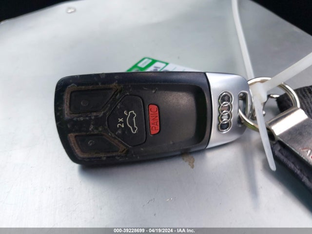 WAUGMAF42KA025236 Audi A4 40 Premium/40 Titanium Premium
