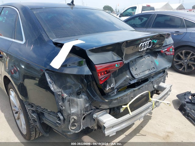 WAUGMAF42KA025236 Audi A4 40 Premium/40 Titanium Premium