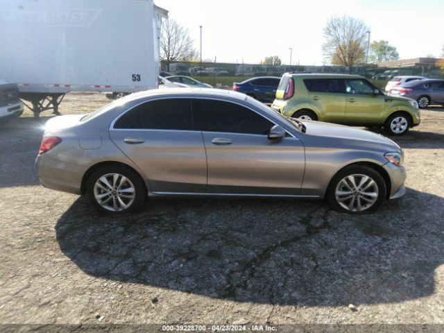 55SWF8EB0KU313179 Mercedes-Benz C 300 4matic