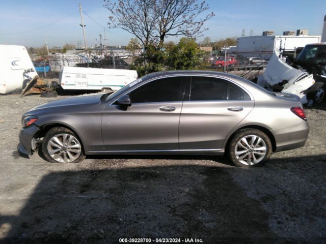 55SWF8EB0KU313179 Mercedes-Benz C 300 4matic