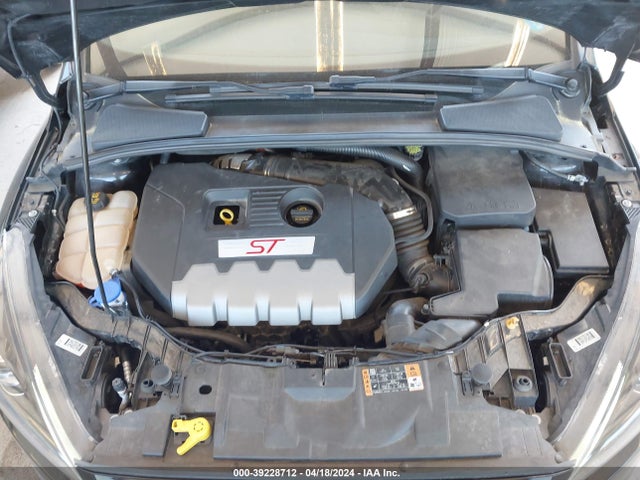 Ford FOCUS ST 2018 1FADP3L97JL283026 Image 10