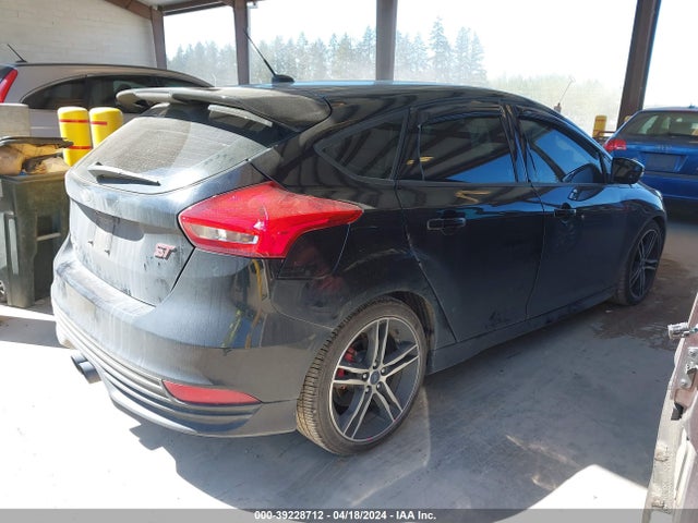Ford FOCUS ST 2018 1FADP3L97JL283026 Image 4