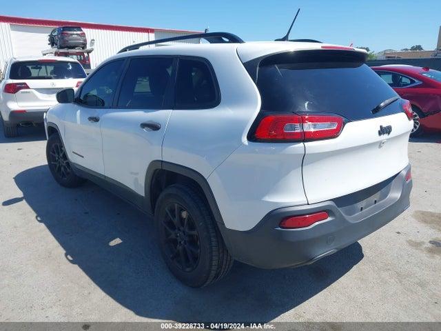 1C4PJMAB1GW374921 Jeep Cherokee Sport